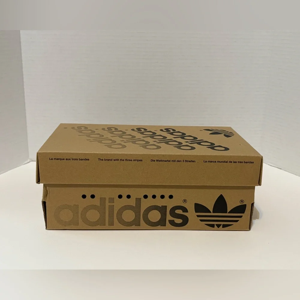 Adidas Gazelle Indoor IH4770 Shoe Box